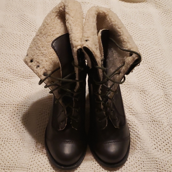 Chinese Laundry Faux Fur Boots - Picture 3 of 4